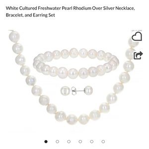 White Cultured Freshwater Pearl Set
